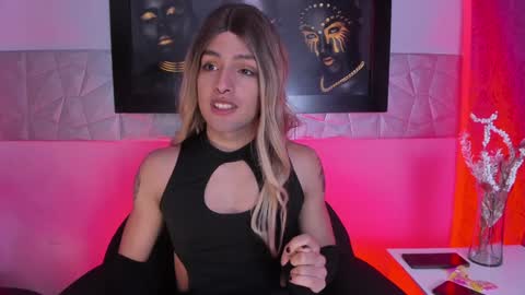 Snapshot of lukacastillo chatting on December 11, 11:30 am Luka Castillo online show from December 11, 11:30 am