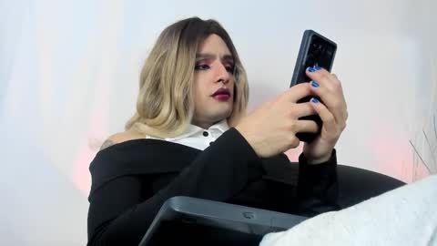 Snapshot of lukacastillo chatting on November 25, 6:30 pm Luka Castillo online show from November 25, 6:30 pm