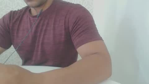 Snapshot of lukafitness chatting on December 20, 6:15 pm lukafitness online show from December 20, 6:15 pm