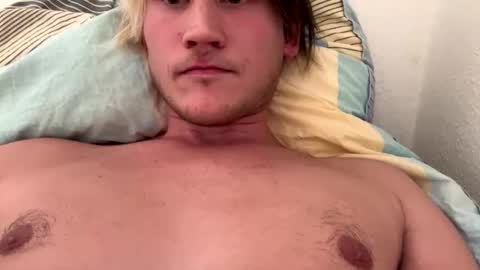 Snapshot of lukas150300 chatting on November 3, 10:10 pm Lukas online show from November 3, 10:10 pm