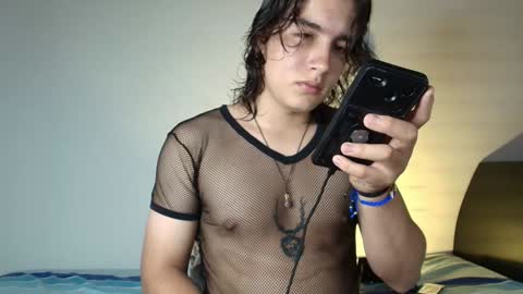 Snapshot of lukashollow chatting on January 5, 10:50 pm lukas 3 online show from January 5, 10:50 pm