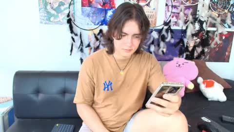 Snapshot of lukashollow chatting on October 3, 4:26 pm lukas 3 online show from October 3, 4:26 pm