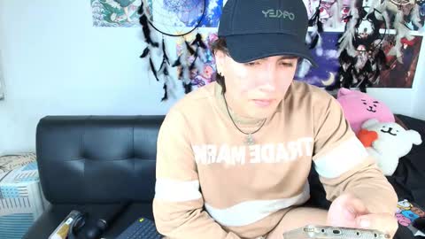 Snapshot of lukashollow chatting on October 26, 1:55 am lukas 3 online show from October 26, 1:55 am