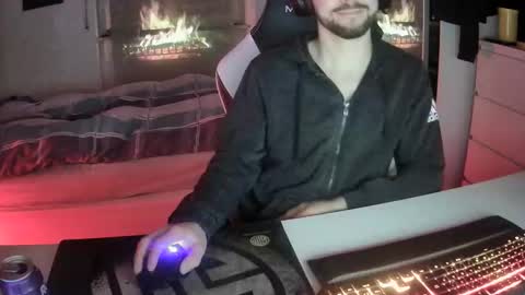 Snapshot of lukasschoetz chatting on February 6, 5:30 pm lukasschoetz online show from February 6, 5:30 pm