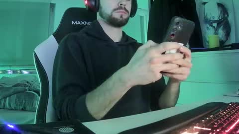 Snapshot of lukasschoetz chatting on March 7, 7:49 pm lukasschoetz online show from March 7, 7:49 pm