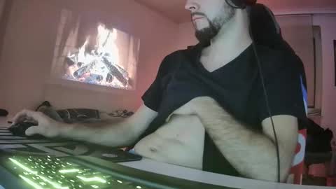 Snapshot of lukasschoetz chatting on March 15, 7:20 pm lukasschoetz online show from March 15, 7:20 pm