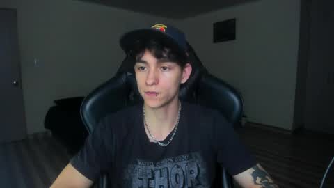 Snapshot of luke_chill chatting on June 1, 11:28 pm Luke online show from June 1, 11:28 pm
