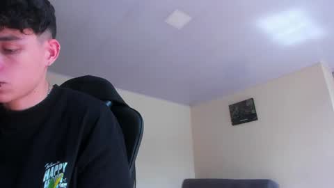 Snapshot of luke_chill chatting on June 12, 3:55 pm Luke online show from June 12, 3:55 pm