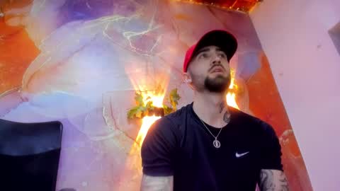 Snapshot of luke_davis01 chatting on January 30, 1:10 pm LUKE online show from January 30, 1:10 pm