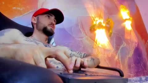 Snapshot of luke_davis01 chatting on February 10, 5:30 pm LUKE online show from February 10, 5:30 pm