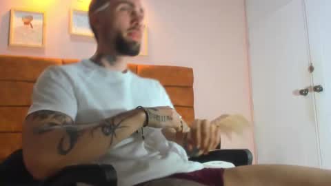 Snapshot of luke_davis01 chatting on March 10, 8:34 pm LUKE online show from March 10, 8:34 pm