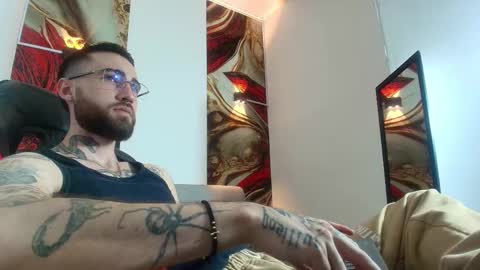 Snapshot of luke_davis01 chatting on September 13, 1:00 pm LUKE online show from September 13, 1:00 pm