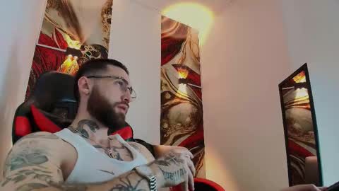 Snapshot of luke_davis01 chatting on November 27, 1:13 pm LUKE online show from November 27, 1:13 pm