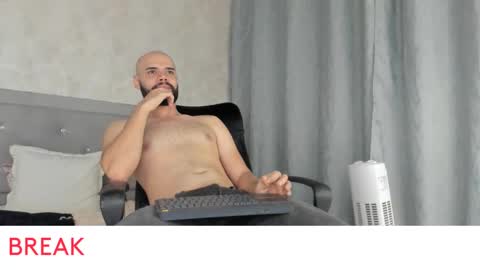 Snapshot of luke_diaz7 chatting on February 21, 6:29 am luke diaz7 online show from February 21, 6:29 am