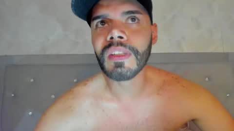 Snapshot of luke_diaz7 chatting on March 1, 12:39 am luke diaz7 online show from March 1, 12:39 am