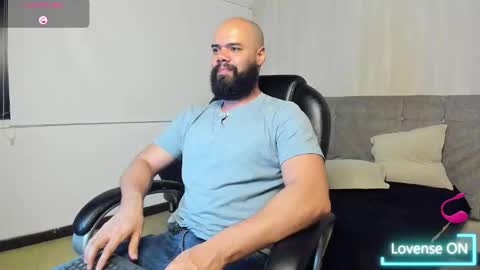 Snapshot of luke_diaz7 chatting on October 4, 4:10 am luke diaz7 online show from October 4, 4:10 am