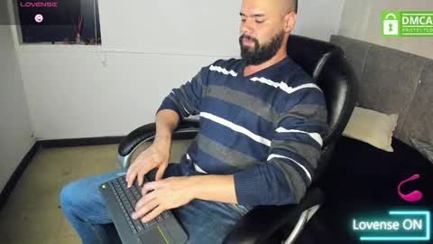 Snapshot of luke_diaz7 chatting on November 2, 3:20 am luke diaz7 online show from November 2, 3:20 am