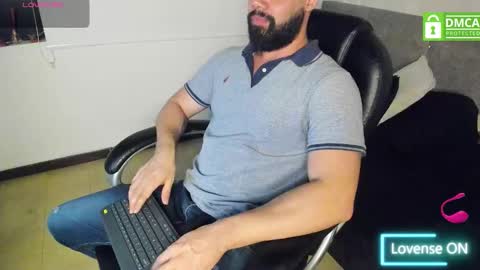 Snapshot of luke_diaz7 chatting on November 7, 11:27 pm luke diaz7 online show from November 7, 11:27 pm