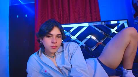 Snapshot of luke_howland chatting on February 4, 8:59 pm Luke online show from February 4, 8:59 pm