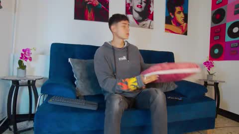 Snapshot of luke_savagge chatting on October 9, 12:14 pm Luke online show from October 9, 12:14 pm