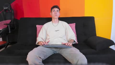 Snapshot of luke_savagge chatting on October 15, 8:53 pm Luke online show from October 15, 8:53 pm