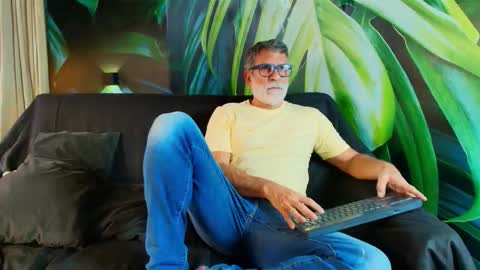 Luke Crews online show from February 2, 8:40 pm