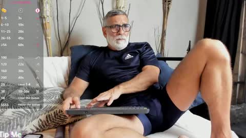 Luke Crews online show from April 22, 7:59 pm