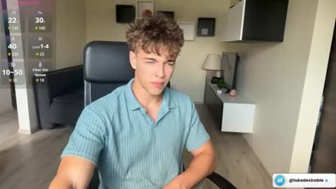 Snapshot of lukedesirable chatting on August 6, 1:24 pm lukedesirable online show from August 6, 1:24 pm