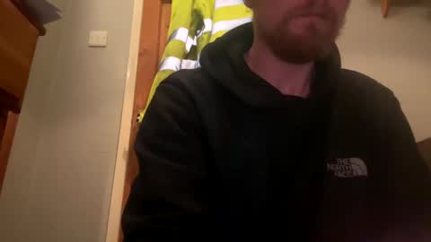 Snapshot of lukeeeeey96 chatting on December 17, 12:45 am lukeeeeey96 online show from December 17, 12:45 am