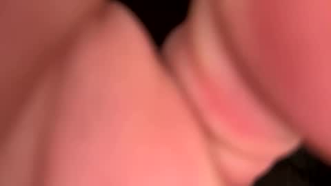 Snapshot of lukeeeeey96 chatting on February 10, 5:25 am lukeeeeey96 online show from February 10, 5:25 am