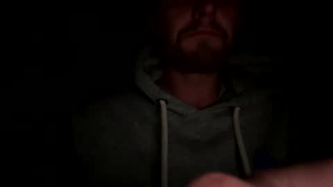 Snapshot of lukeeeeey96 chatting on October 1, 4:51 am lukeeeeey96 online show from October 1, 4:51 am