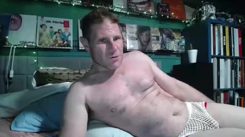 Snapshot of lukeewingxxx chatting on April 3, 9:07 am DJ JAGGED online show from April 3, 9:07 am