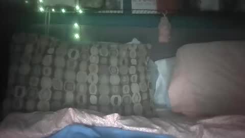 Snapshot of lukeewingxxx chatting on April 6, 1:34 pm DJ JAGGED online show from April 6, 1:34 pm