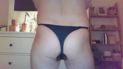 manclad1 online show from October 25, 4:31 am