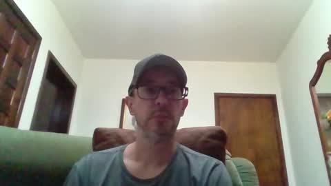 Snapshot of lukz88bigcock chatting on November 14, 10:18 pm Luke online show from November 14, 10:18 pm