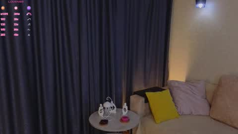 Snapshot of lulaghent chatting on October 24, 1:24 am Lula online show from October 24, 1:24 am