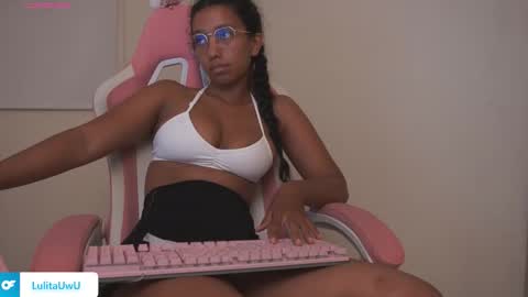 lulitauwu online show from October 22, 4:02 am