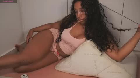 Snapshot of lulitauwu chatting on May 5, 2:41 am lulitauwu online show from May 5, 2:41 am