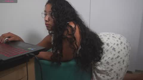 Snapshot of lulitauwu chatting on July 23, 1:30 am lulitauwu online show from July 23, 1:30 am
