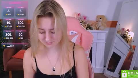 Lily online show from December 2, 9:25 am