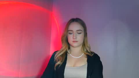 Snapshot of lulu_baby1 chatting on March 1, 2:23 pm Lulu Baby18 online show from March 1, 2:23 pm