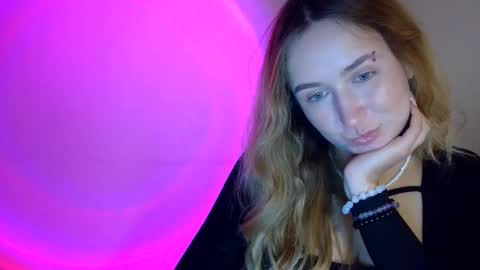 Snapshot of lulu_baby1 chatting on September 17, 9:05 pm Lulu Baby18 online show from September 17, 9:05 pm