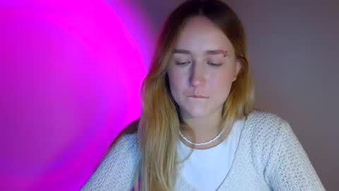 Snapshot of lulu_baby1 chatting on September 18, 8:11 pm Lulu Baby18 online show from September 18, 8:11 pm