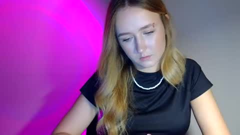 Snapshot of lulu_baby1 chatting on September 21, 11:56 am Lulu Baby18 online show from September 21, 11:56 am