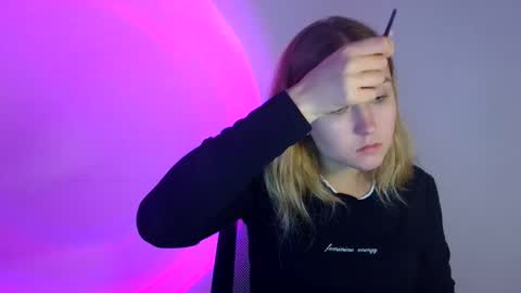 Snapshot of lulu_baby1 chatting on September 29, 10:09 am Lulu Baby18 online show from September 29, 10:09 am