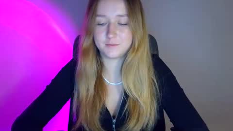 Snapshot of lulu_baby1 chatting on November 12, 6:52 pm Lulu Baby18 online show from November 12, 6:52 pm