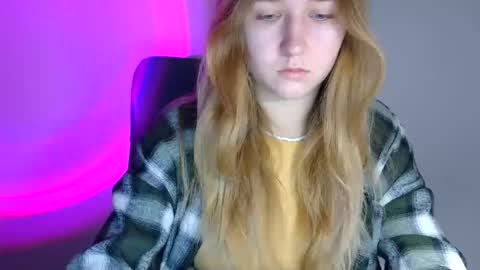 Snapshot of lulu_baby1 chatting on November 16, 7:36 am Lulu Baby18 online show from November 16, 7:36 am