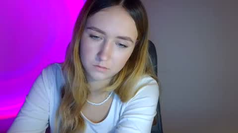 Snapshot of lulu_baby1 chatting on November 21, 8:40 pm Lulu Baby18 online show from November 21, 8:40 pm