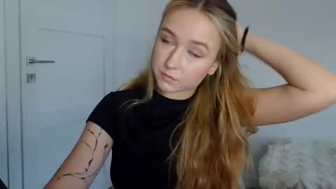 Lulu Baby18 online show from March 28, 11:32 am