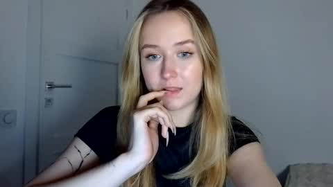 Lulu Baby18 online show from April 24, 5:15 pm